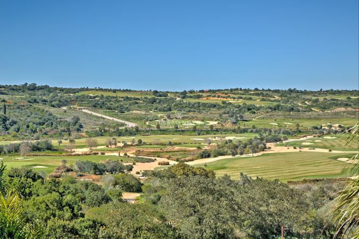 Image No.23-3 Bed Apartment for sale