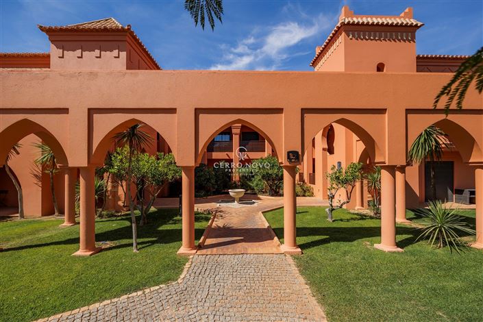 Image No.25-3 Bed Apartment for sale