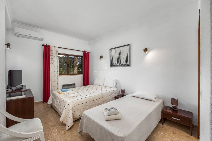 Image No.14-5 Bed Villa for sale