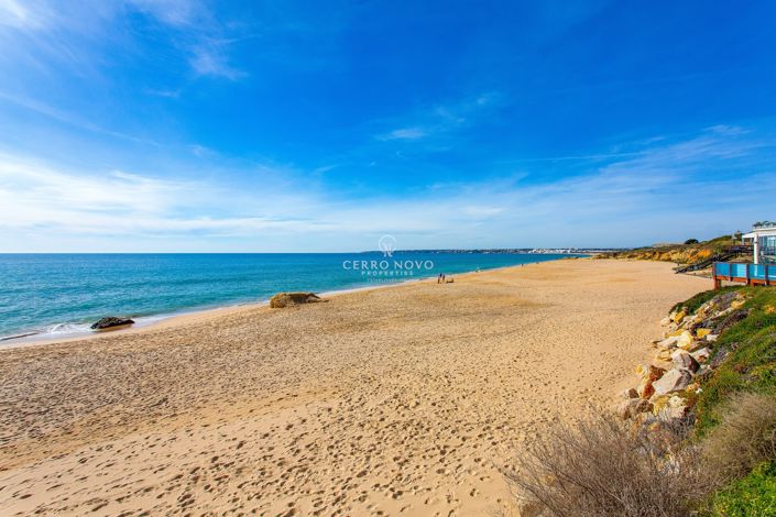 Image No.26-5 Bed Villa for sale