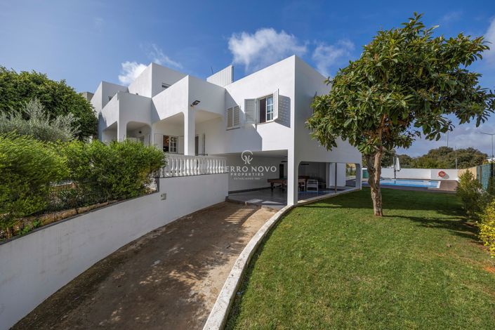 Image No.1-Villa de 7 chambres à vendre à Albufeira
