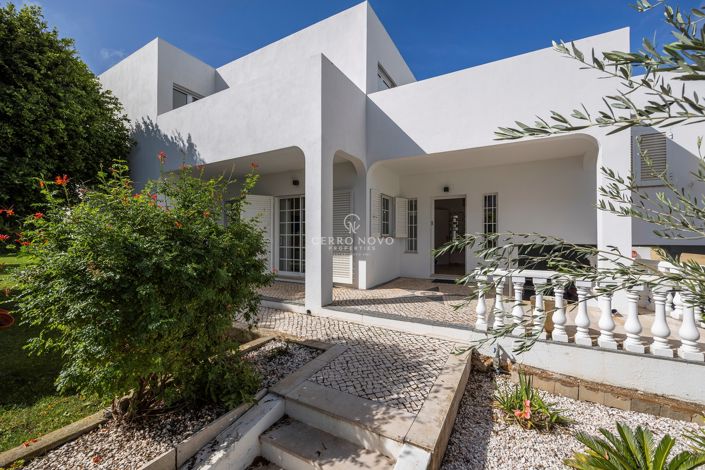 Image No.11-7 Bed Villa for sale