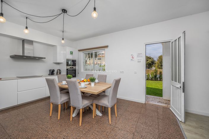 Image No.20-7 Bed Villa for sale