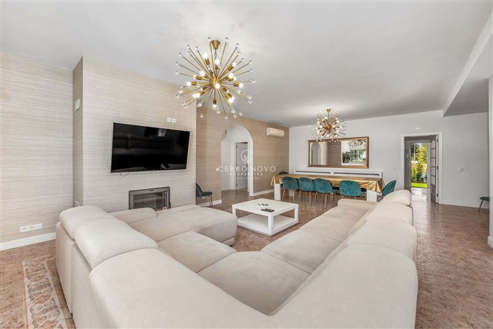 Image No.6-7 Bed Villa for sale