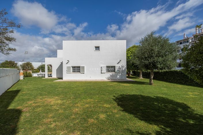 Image No.7-7 Bed Villa for sale