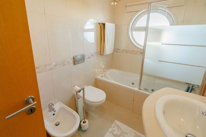 Image No.12-2 Bed Apartment for sale