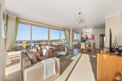 2419-246110-d4a7072701644bd18f6c9ffe77b802fa4