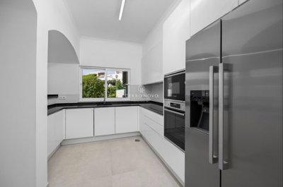 2419-253097-d4a7072701644bd18f6c9ffe77b802fa4