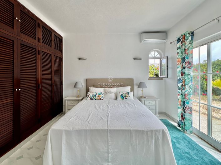 Image No.13-8 Bed Villa for sale