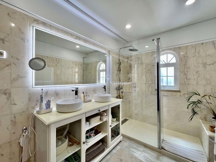 Image No.17-8 Bed Villa for sale