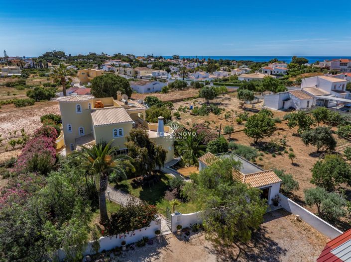 Image No.41-8 Bed Villa for sale