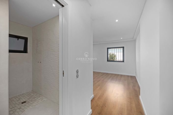 Image No.13-5 Bed Villa for sale