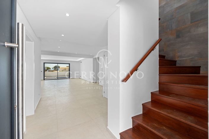 Image No.16-5 Bed Villa for sale