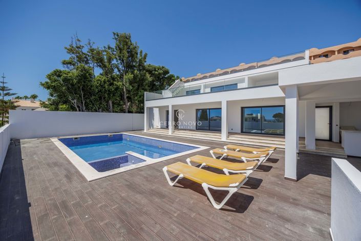 Image No.2-5 Bed Villa for sale