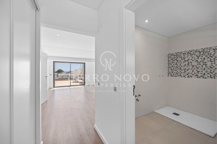 Image No.20-5 Bed Villa for sale