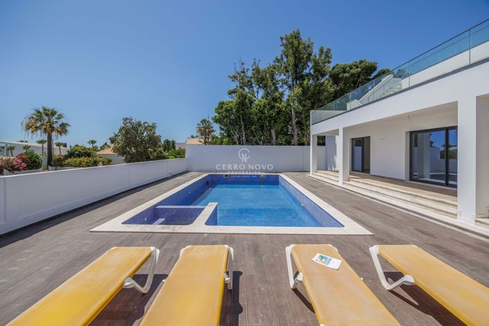 Image No.27-5 Bed Villa for sale