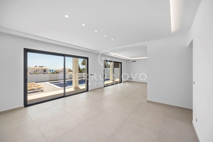 Image No.4-5 Bed Villa for sale
