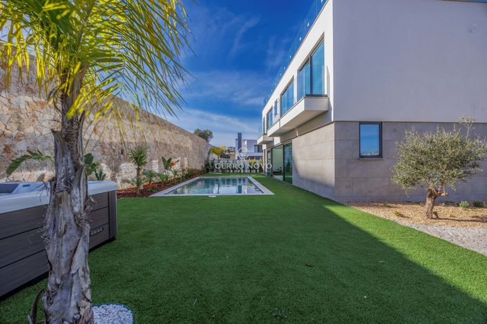 Image No.34-4 Bed Villa for sale