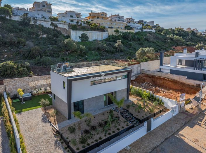 Image No.56-4 Bed Villa for sale