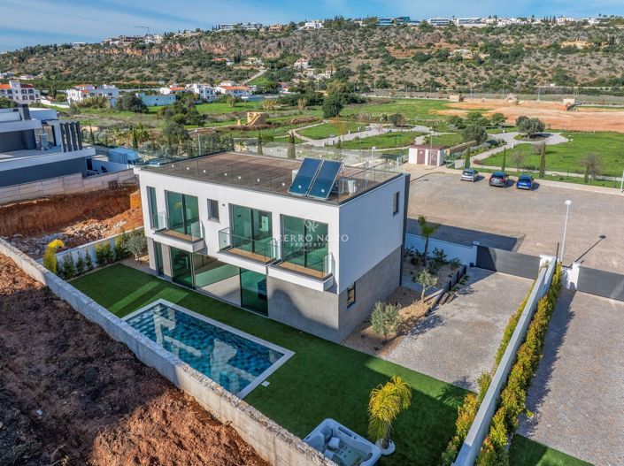 Image No.59-4 Bed Villa for sale