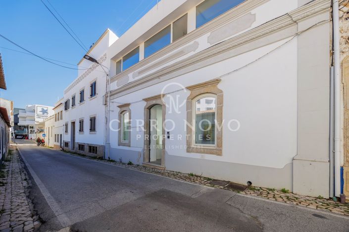 Image No.11-3 Bed Townhouse for sale