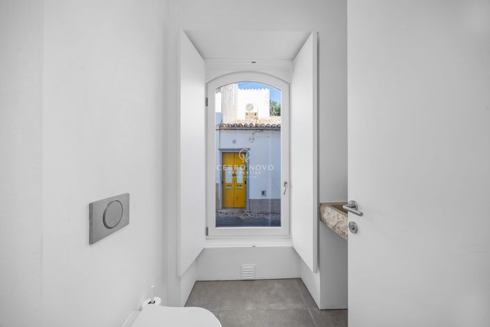 Image No.13-3 Bed Townhouse for sale