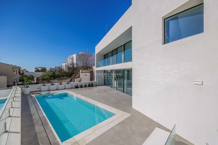 Image No.30-3 Bed Townhouse for sale