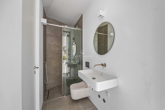 Image No.27-3 Bed Townhouse for sale