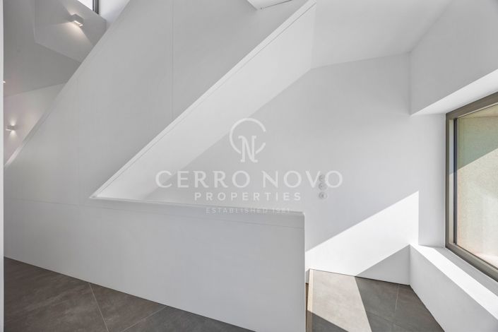 Image No.36-3 Bed Townhouse for sale