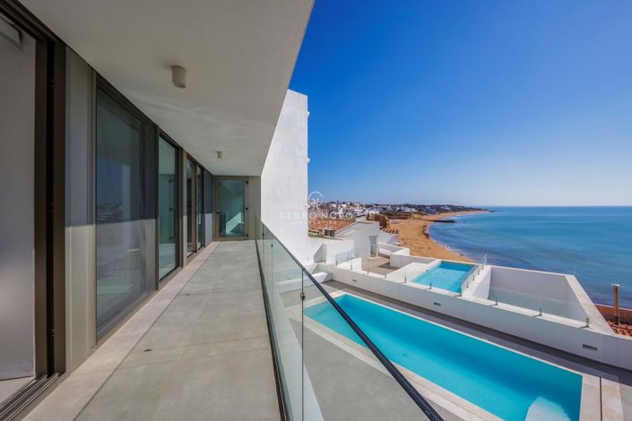 Image No.2-3 Bed Townhouse for sale