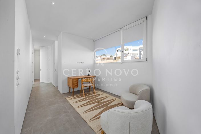 Image No.8-3 Bed Townhouse for sale