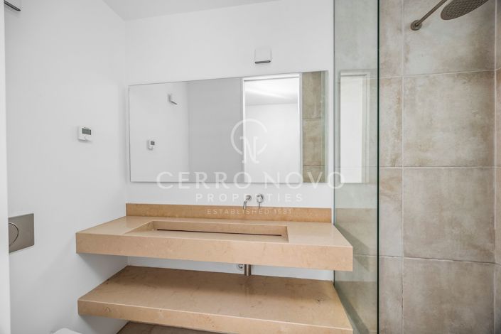 Image No.17-5 Bed Villa for sale