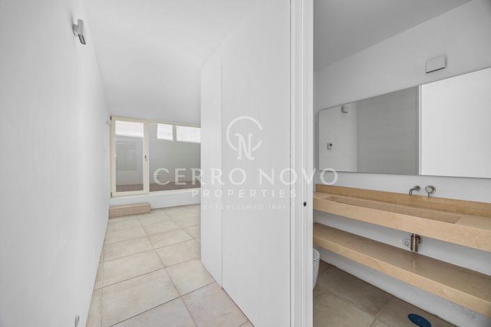 Image No.19-5 Bed Villa for sale