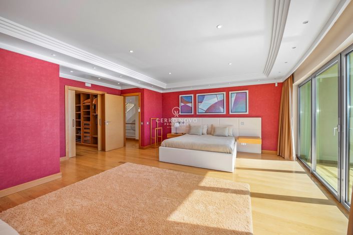 Image No.25-5 Bed Villa for sale