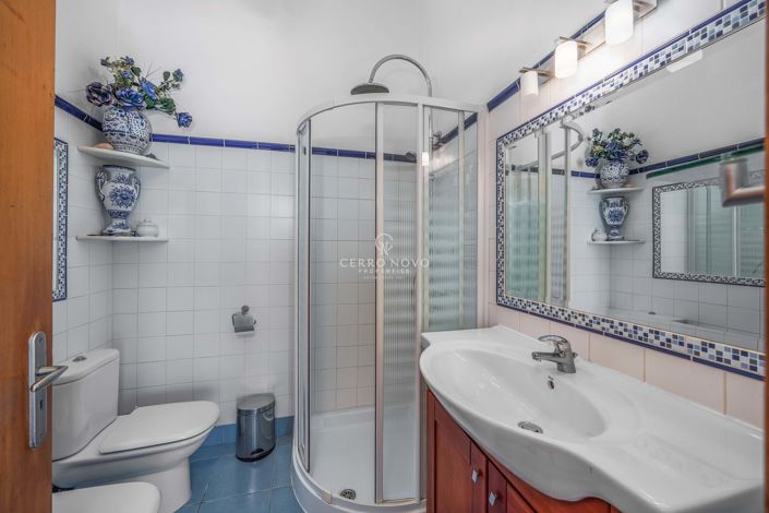 Image No.16-6 Bed Villa for sale