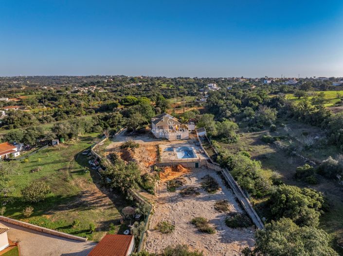 Image No.3-4 Bed Villa for sale