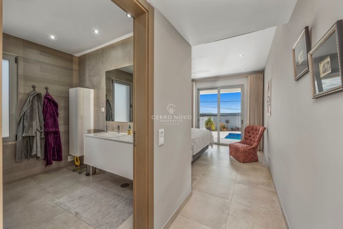 Image No.28-4 Bed Villa for sale