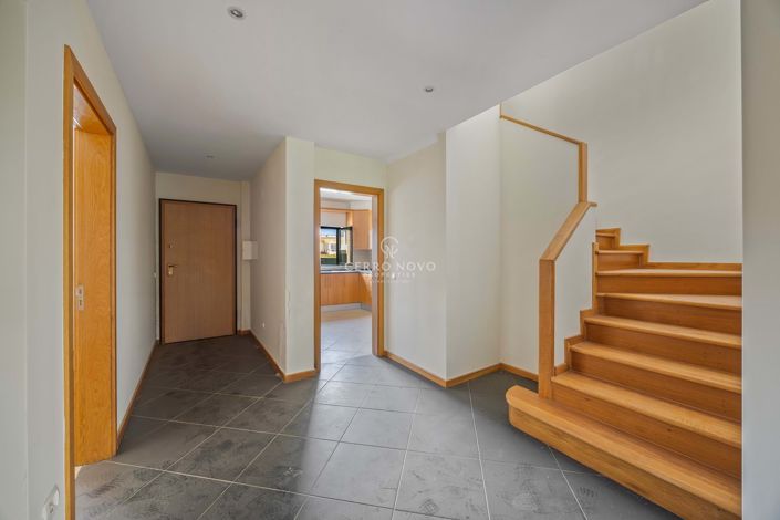 Image No.15-4 Bed Townhouse for sale