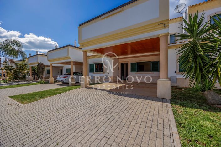 Image No.7-4 Bed Townhouse for sale