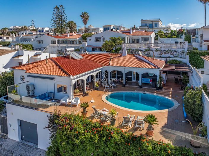 Image No.26-4 Bed Villa for sale