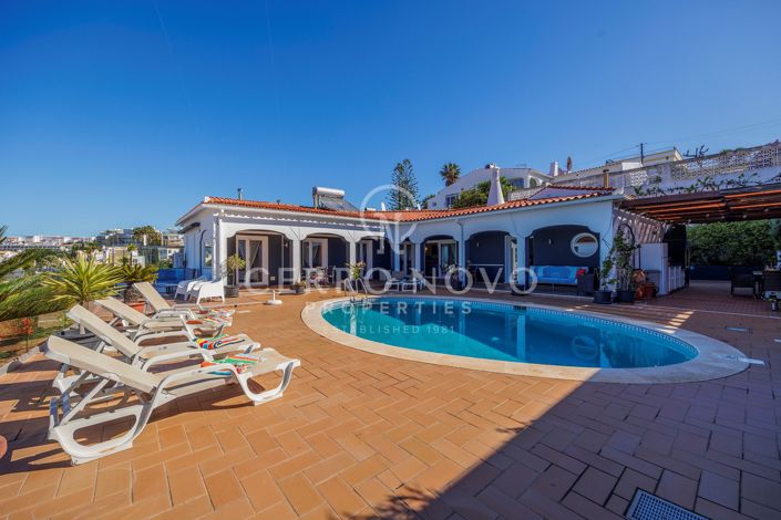 Image No.3-4 Bed Villa for sale