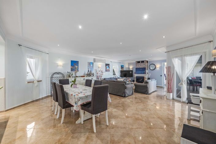 Image No.5-4 Bed Villa for sale