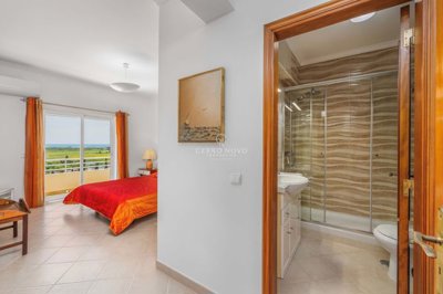 2419-342824-d4a7072701644bd18f6c9ffe77b802fa4