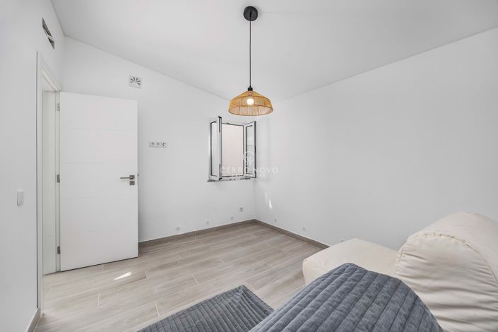 Image No.25-2 Bed Villa for sale