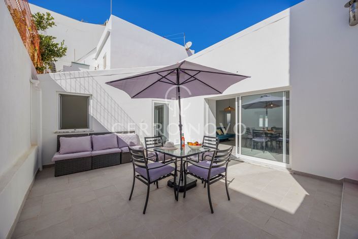 Image No.8-2 Bed Villa for sale
