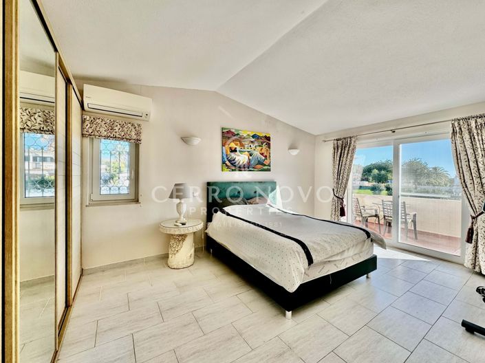 Image No.20-4 Bed Villa for sale