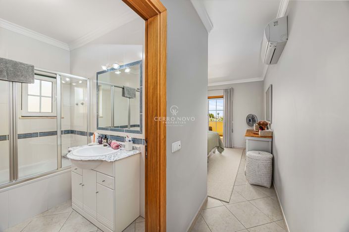 Image No.17-3 Bed Apartment for sale