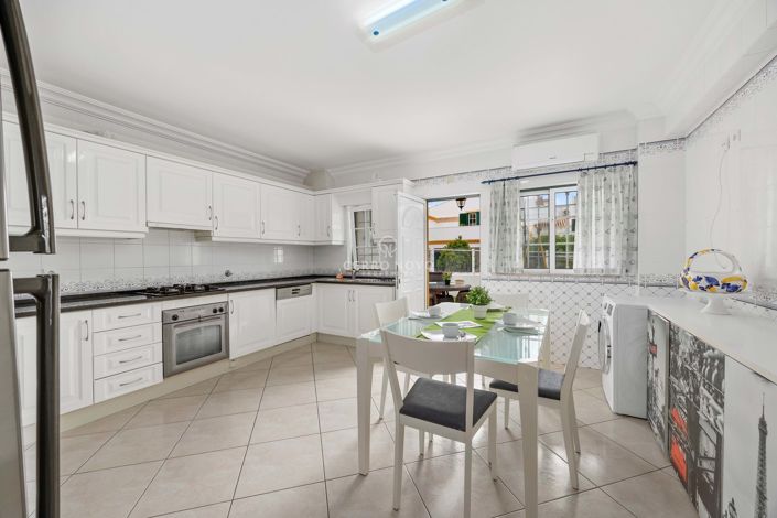 Image No.3-Villa de 2 chambres à vendre à Albufeira