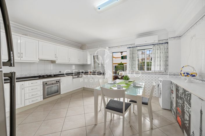 Image No.3-2 Bed Villa for sale