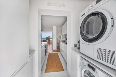 2419-350721-d4a7072701644bd18f6c9ffe77b802fa4